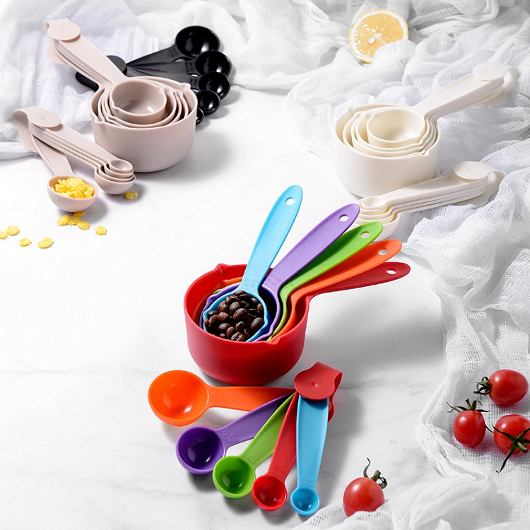 Measuring Cups and Measuring Spoons 10 Piece Colorful Plastic Kitchen Tools Style Packing Baking Color